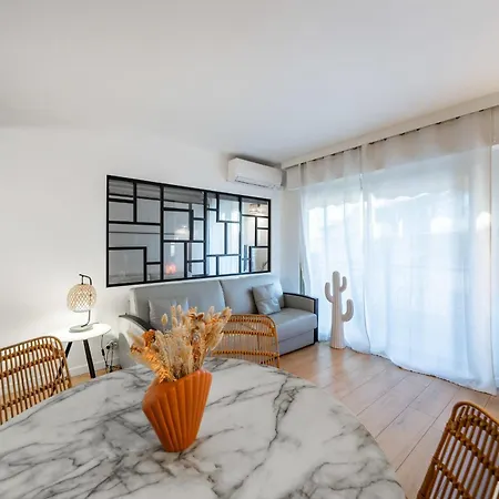 Апартаменты Very One Bedroom *